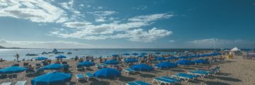 Пляж Лас Вистас в Лос Кристианосе